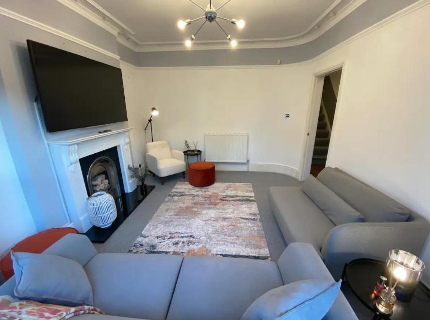 Вилла Cleveland House Манчестер Экстерьер фото